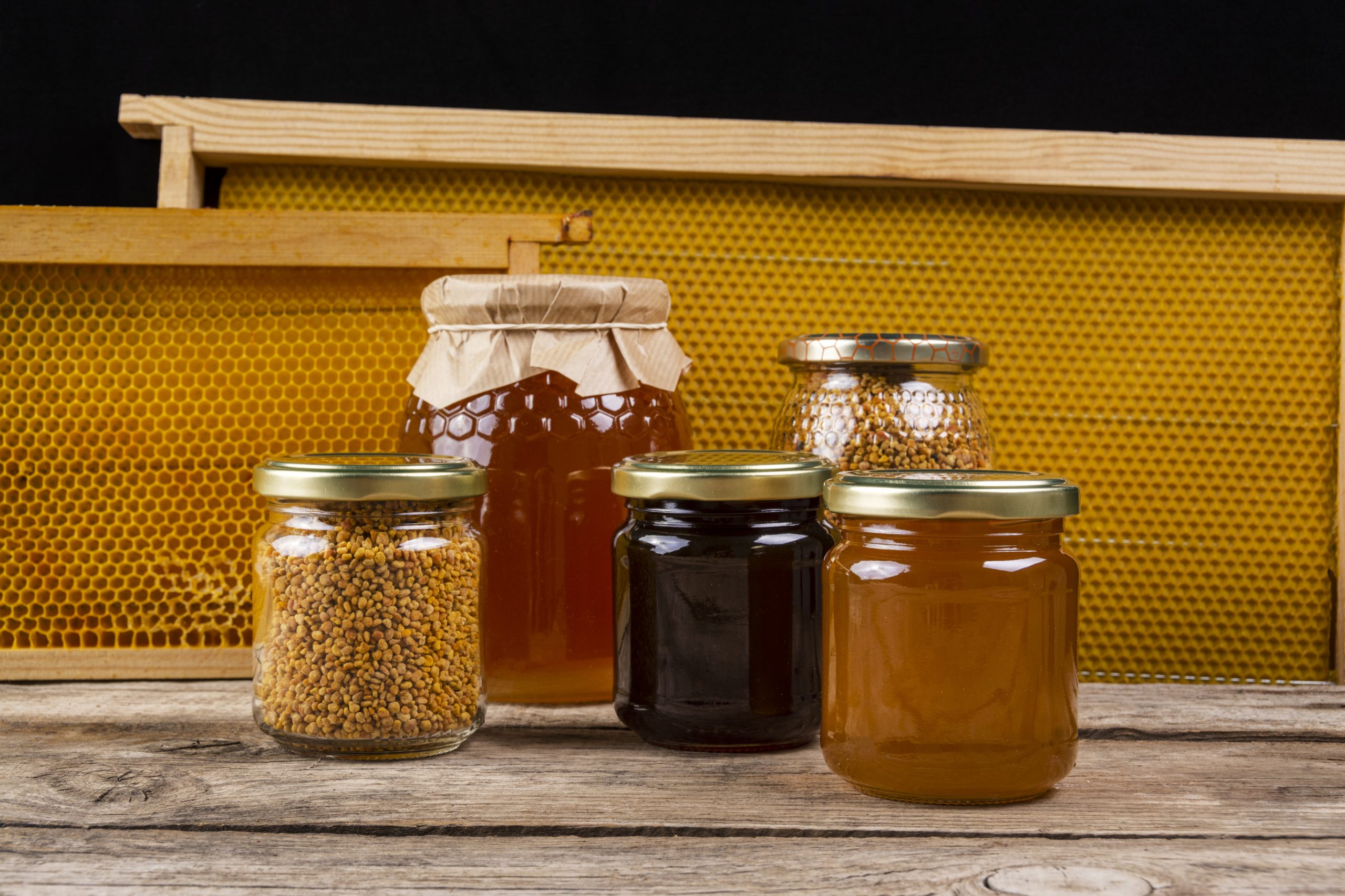 Az EP változtatna a méz, a gyümölcslé és a lekvár címkézésén