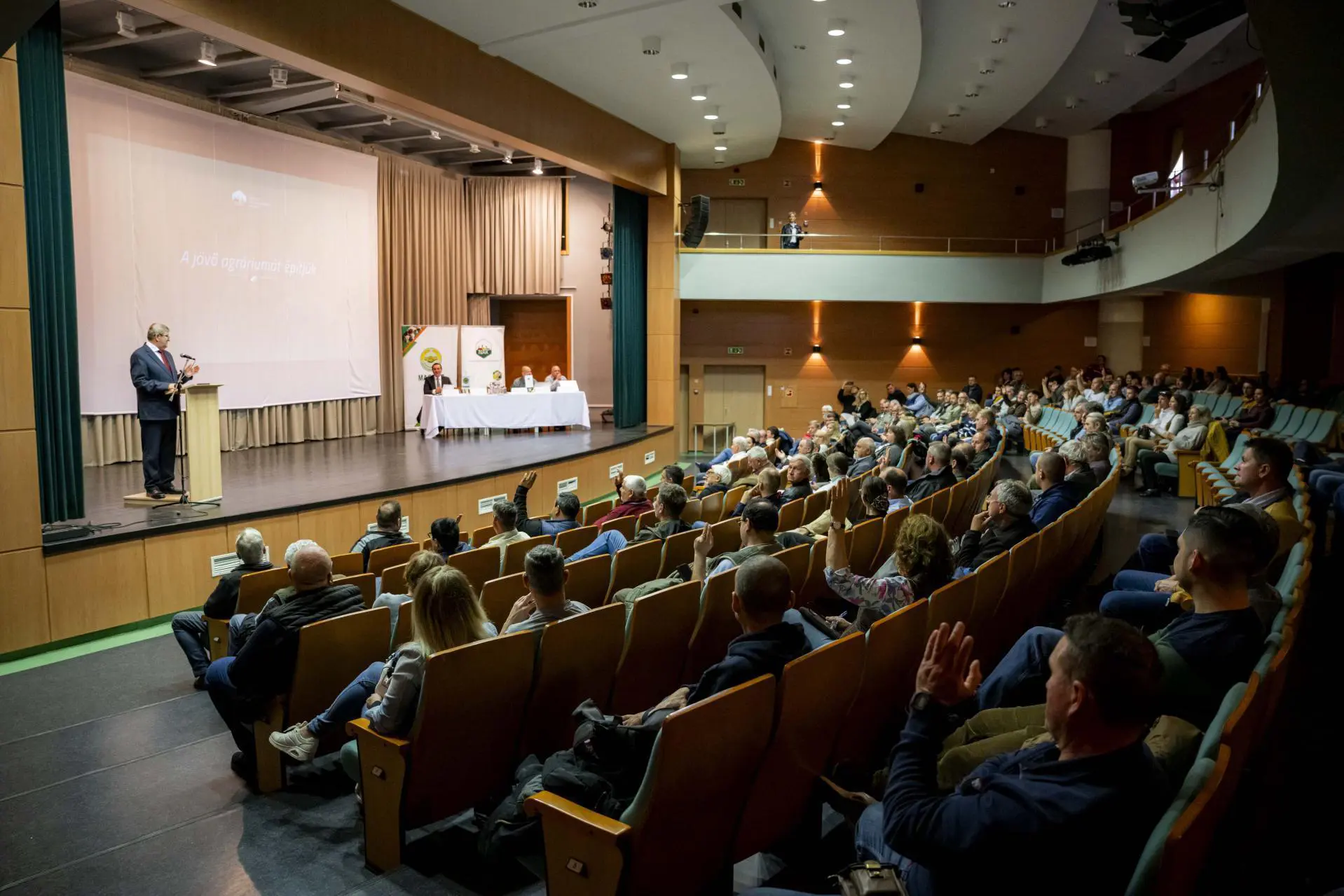 Korszerűbb, hatékonyabb és fenntarthatóbb agrárium épül