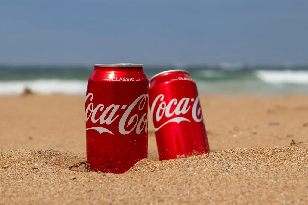 Közös európai fellépés eredményeként változtat zöld marketing üzenetein a Coca-Cola