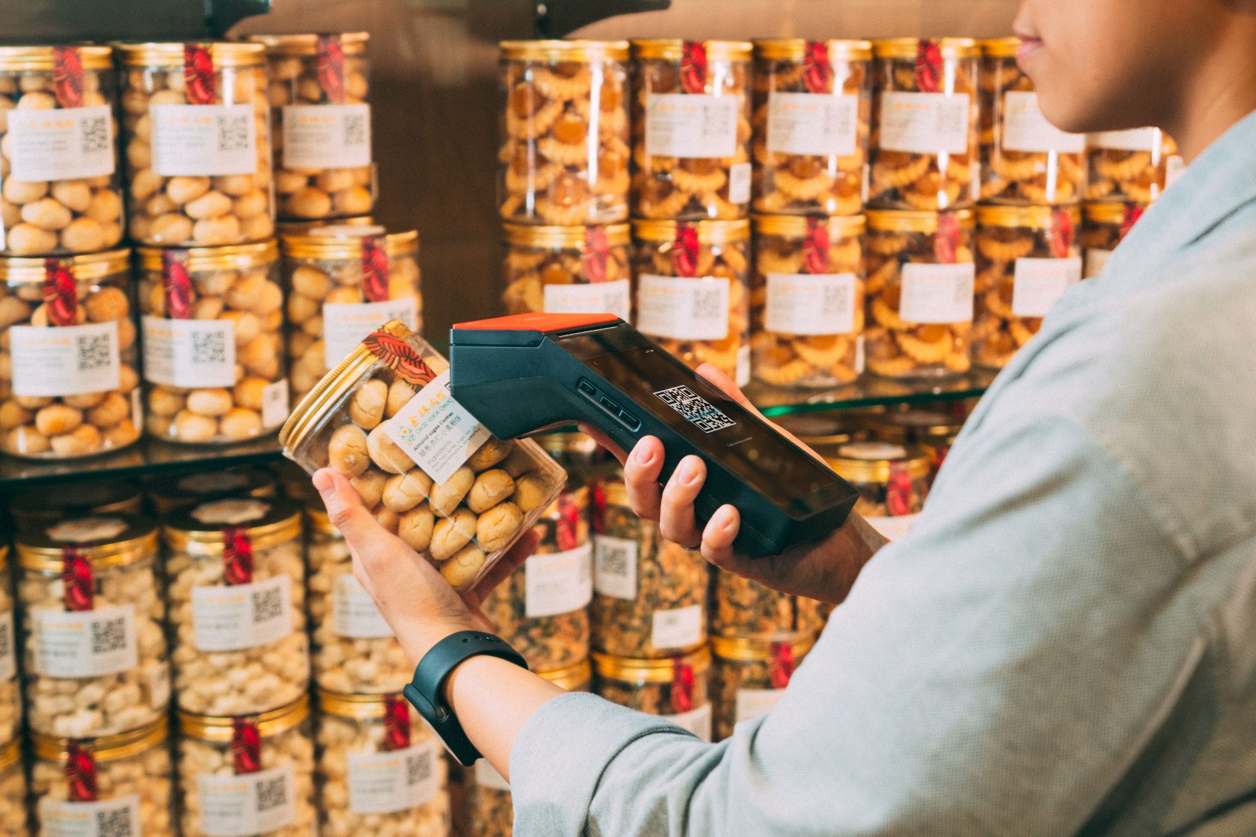 Vonalkód, QR-kód, RFID vagy NFC?